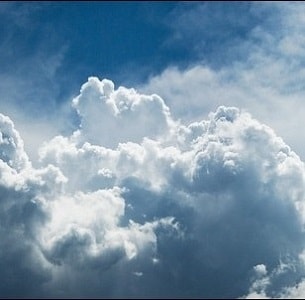Essay on Clouds in Hindi
