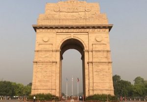 Short Essay on India Gate in Hindi